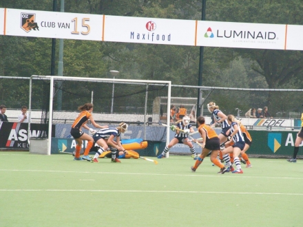 22-09-2013 Oranje Zwart D1 -hdm D1 3-3