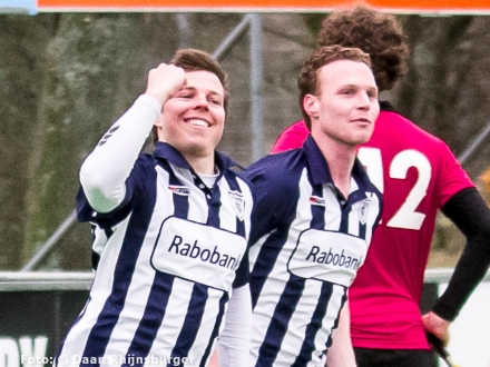 03-03-2013  oefenwedstriijd hdm H1 - Hudito H1 3-0