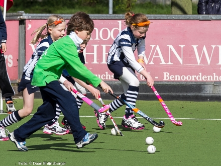27-04-2013 Clinic voor de mini's door hdm H1 en D1