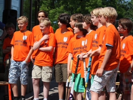 01-06-2014 huldiging veldkampioenen 2013-2014